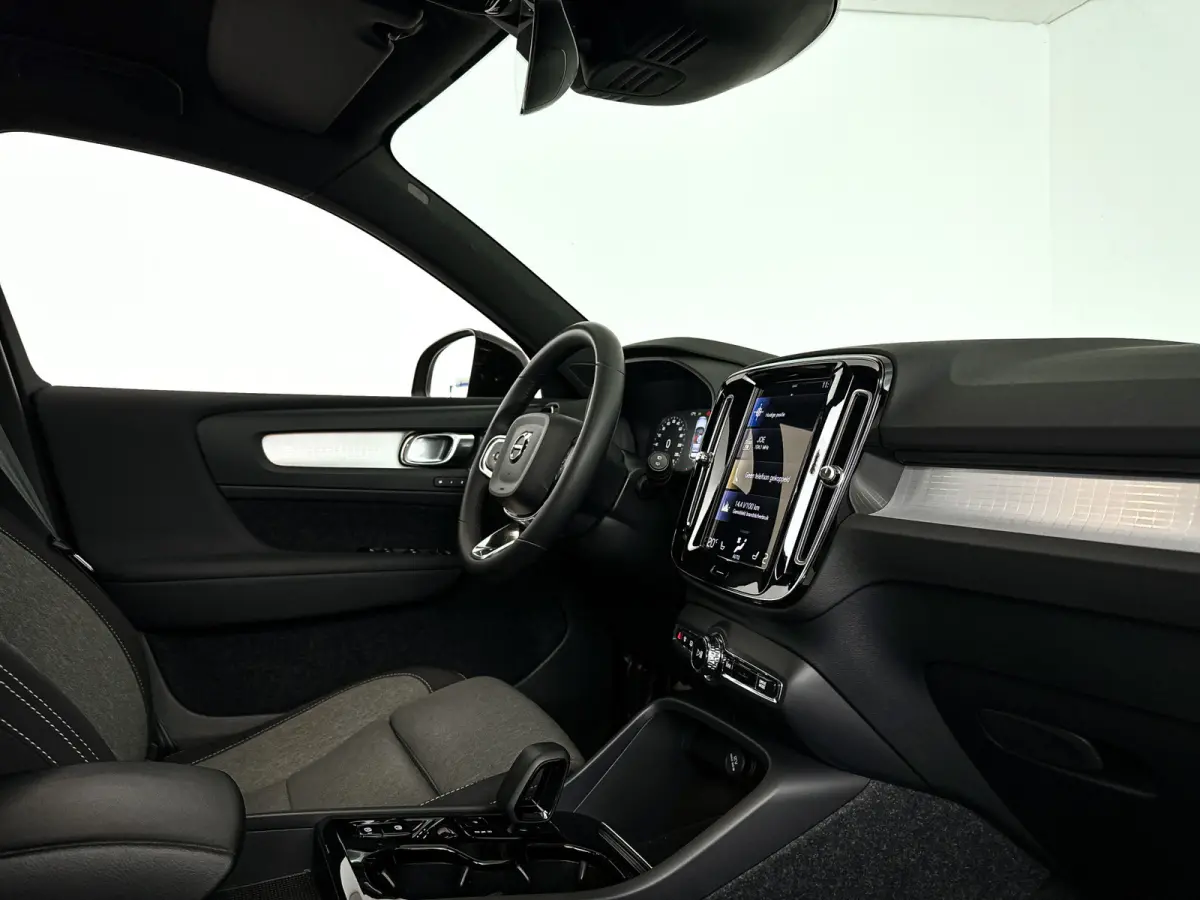T4 Plug-in hybrid Plus Dark | Parkeercamera | Stoel- en Stuurverwarming | Trekhaak