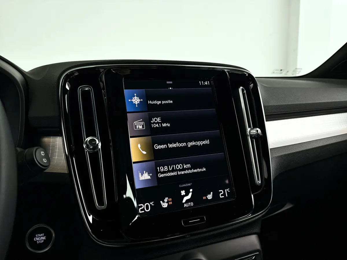 T4 Plug-in hybrid Plus Dark | Parkeercamera | Stoel- en Stuurverwarming | Trekhaak