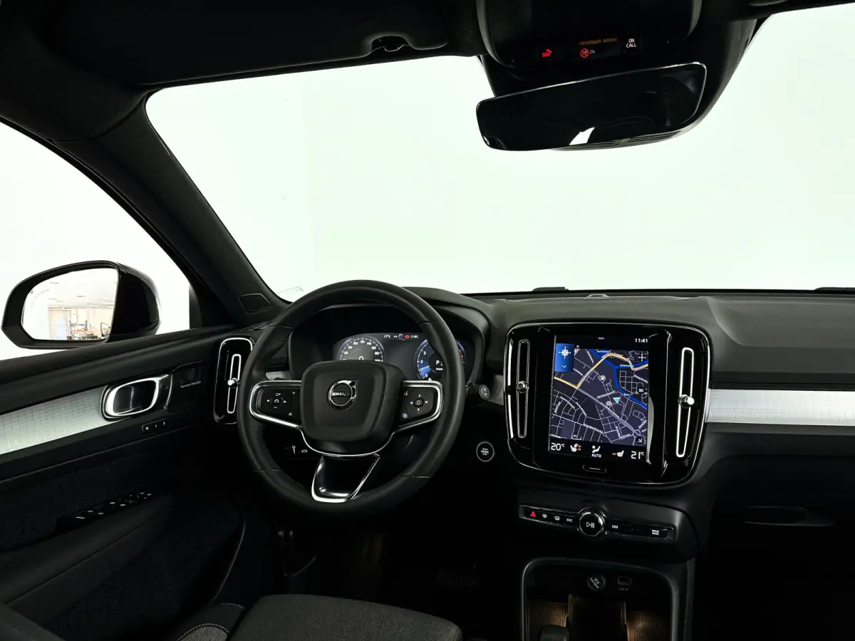 T4 Plug-in hybrid Plus Dark | Parkeercamera | Stoel- en Stuurverwarming | Trekhaak