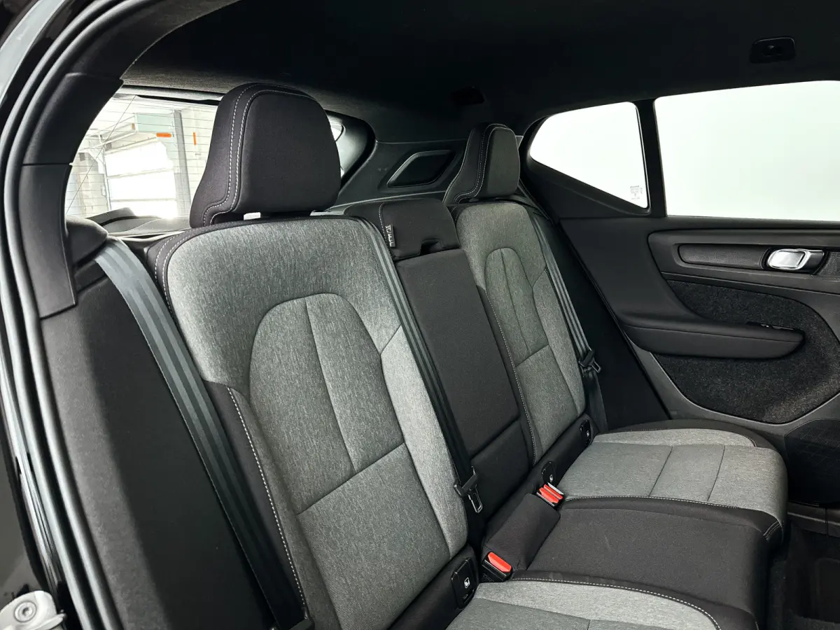 T4 Plug-in hybrid Plus Dark | Parkeercamera | Stoel- en Stuurverwarming | Trekhaak