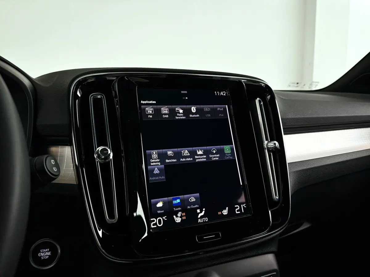 T4 Plug-in hybrid Plus Dark | Parkeercamera | Stoel- en Stuurverwarming | Trekhaak