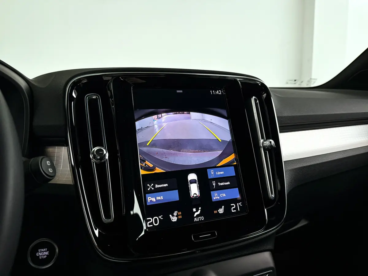T4 Plug-in hybrid Plus Dark | Parkeercamera | Stoel- en Stuurverwarming | Trekhaak