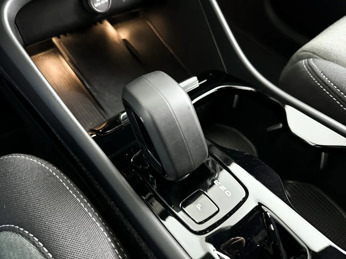 T4 Plug-in hybrid Plus Dark | Parkeercamera | Stoel- en Stuurverwarming | Trekhaak