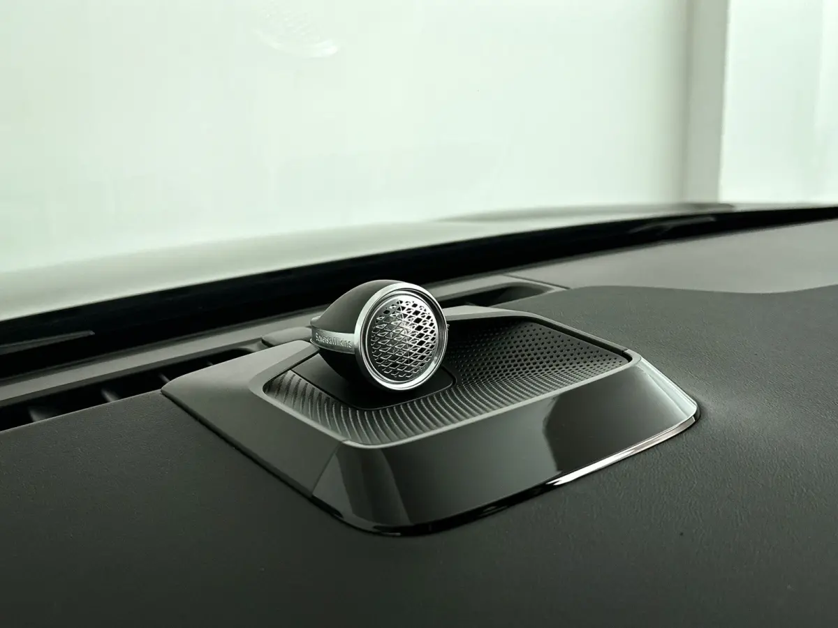 Single Motor Extended Range Ultra 92 kWh | Panoramadak | 360° camera | Head-up Display | Bowers & Wilkins | Luchtvering | Stoelventilatie | Stoel- en Stuurverwarming