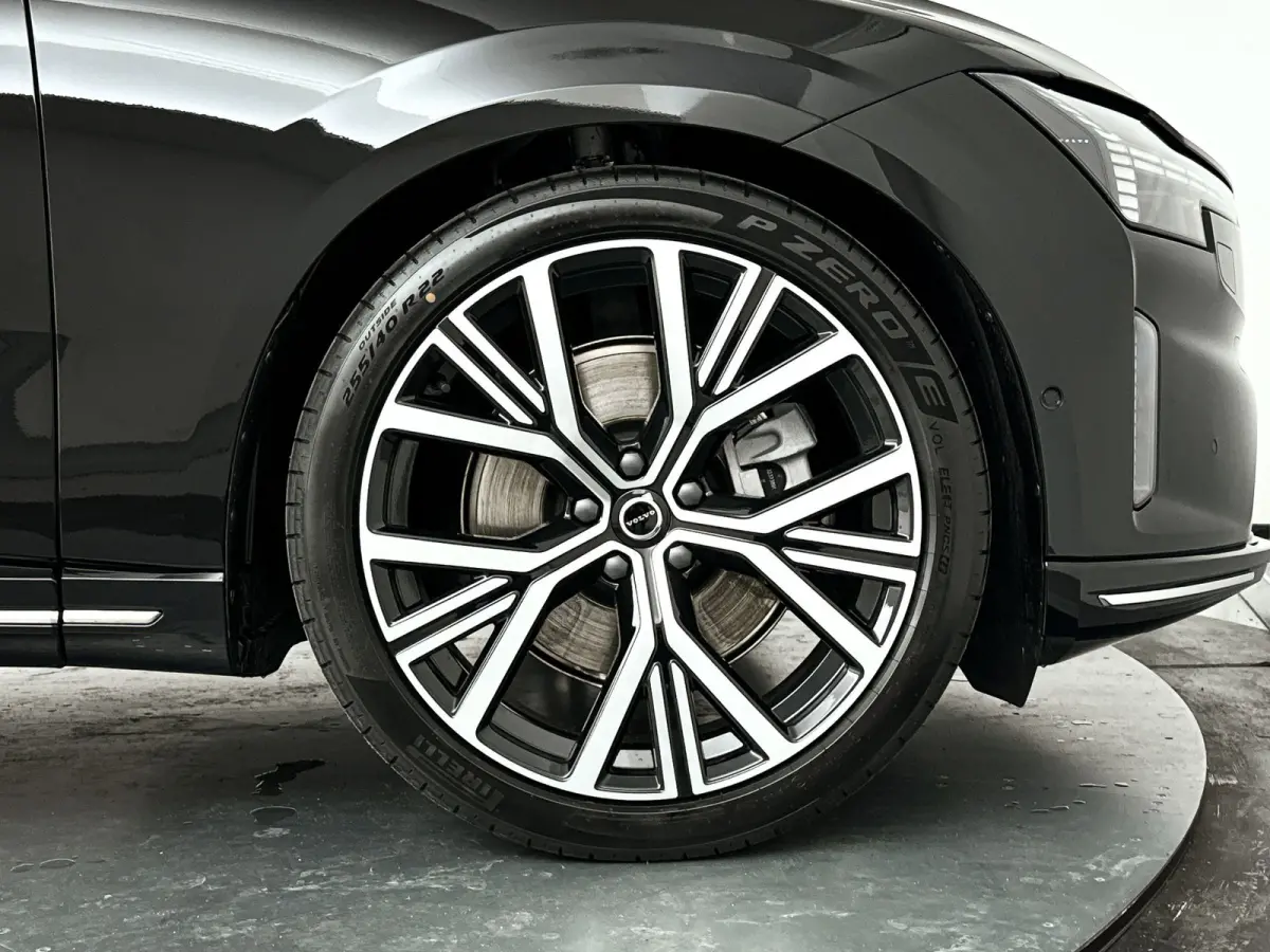 Single Motor Extended Range Ultra 92 kWh | Panoramadak | 360° camera | Head-up Display | Bowers & Wilkins | Luchtvering | Stoelventilatie | Stoel- en Stuurverwarming