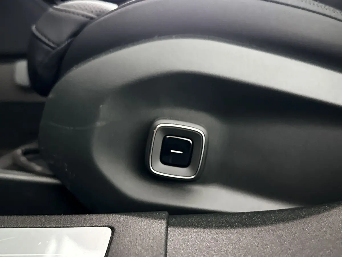 Single Motor Extended Range Ultra 92 kWh | Panoramadak | 360° camera | Head-up Display | Bowers & Wilkins | Luchtvering | Stoelventilatie | Stoel- en Stuurverwarming
