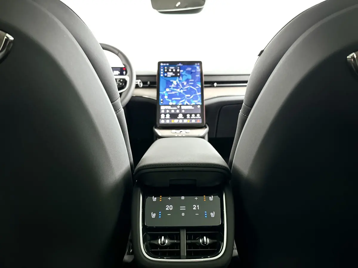 Single Motor Extended Range Ultra 92 kWh | Panoramadak | 360° camera | Head-up Display | Bowers & Wilkins | Luchtvering | Stoelventilatie | Stoel- en Stuurverwarming