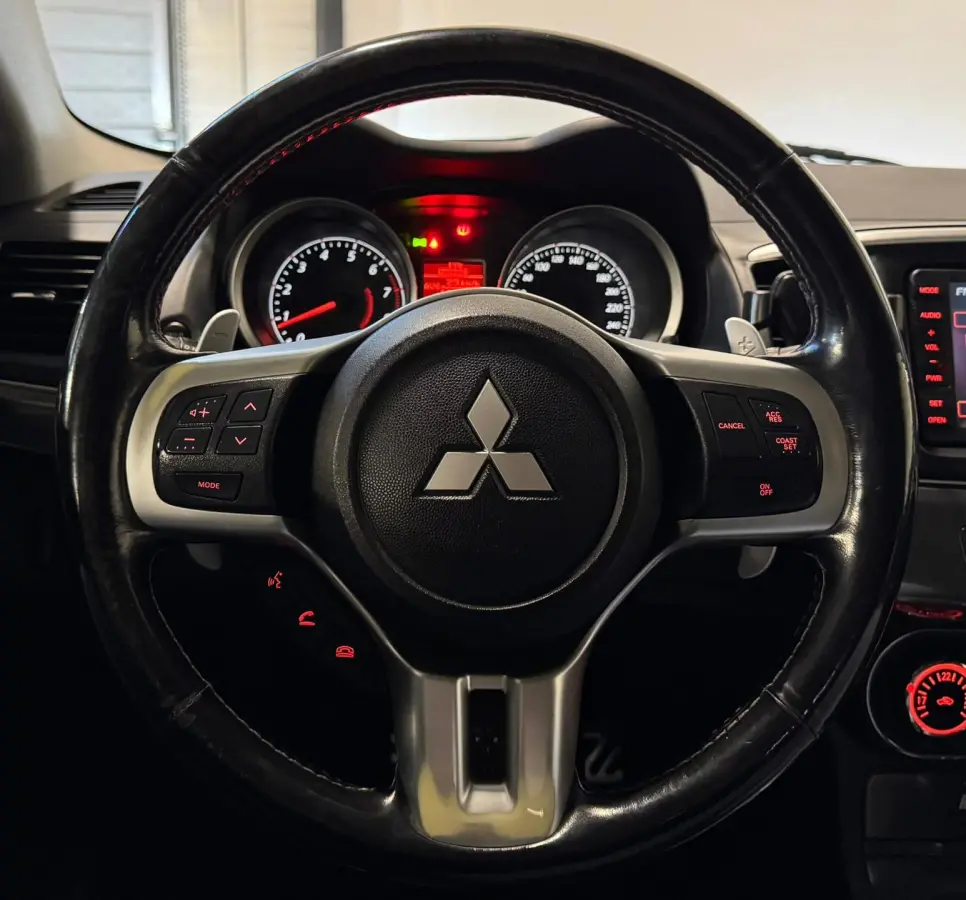 Sports Sedan 2.0 Evolution Ralliart GSR KEYLESS NAVI