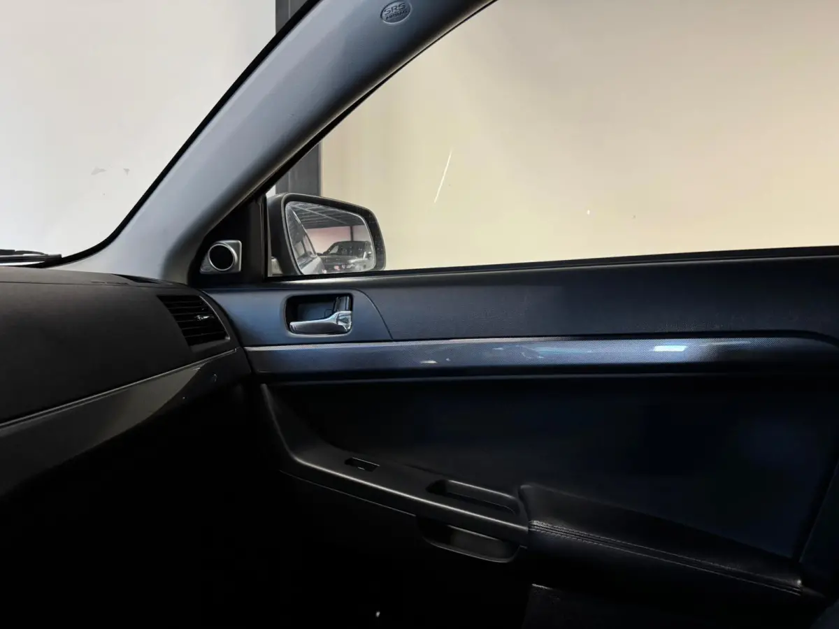 Sports Sedan 2.0 Evolution Ralliart GSR KEYLESS NAVI
