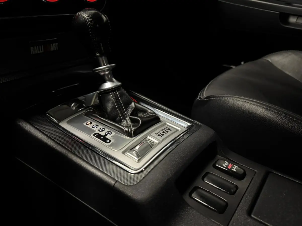 Sports Sedan 2.0 Evolution Ralliart GSR KEYLESS NAVI