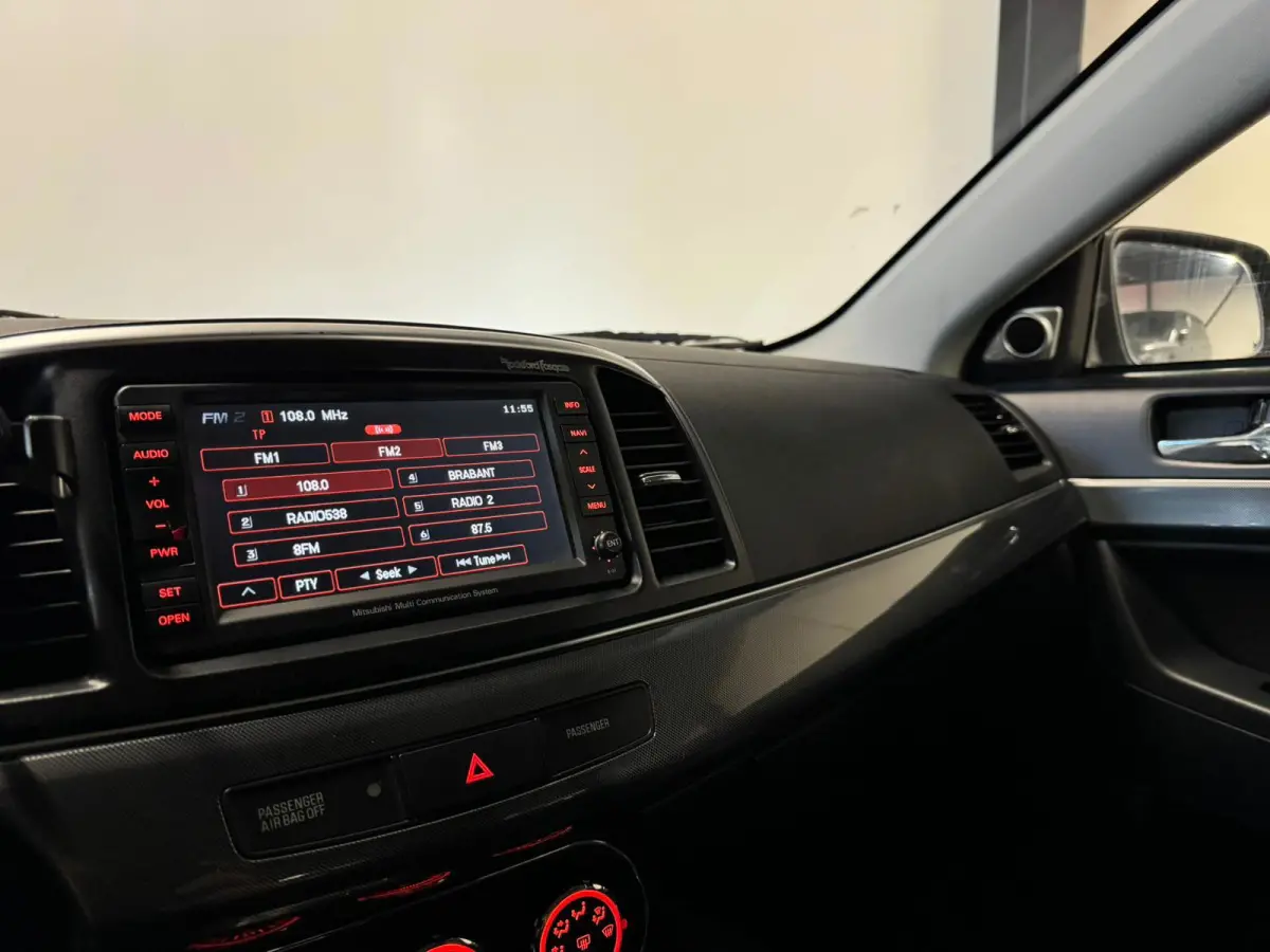 Sports Sedan 2.0 Evolution Ralliart GSR KEYLESS NAVI