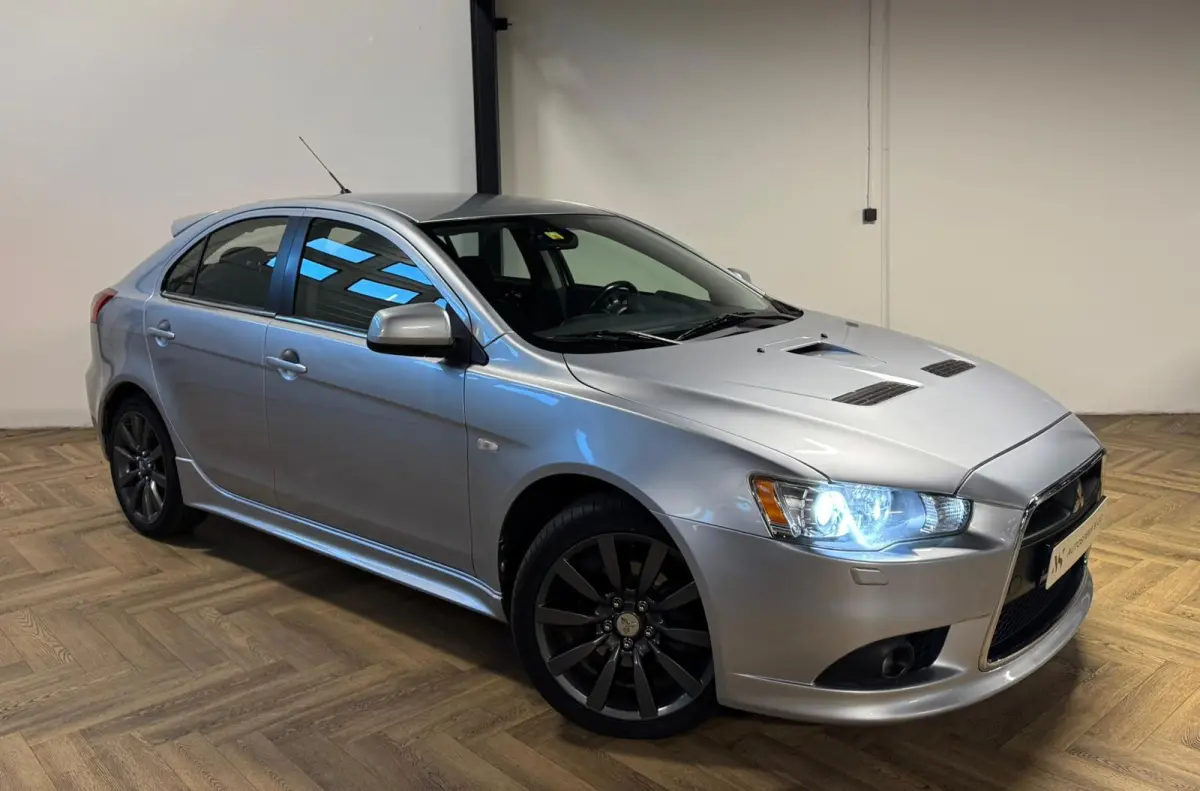 Sports Sedan 2.0 Evolution Ralliart GSR KEYLESS NAVI
