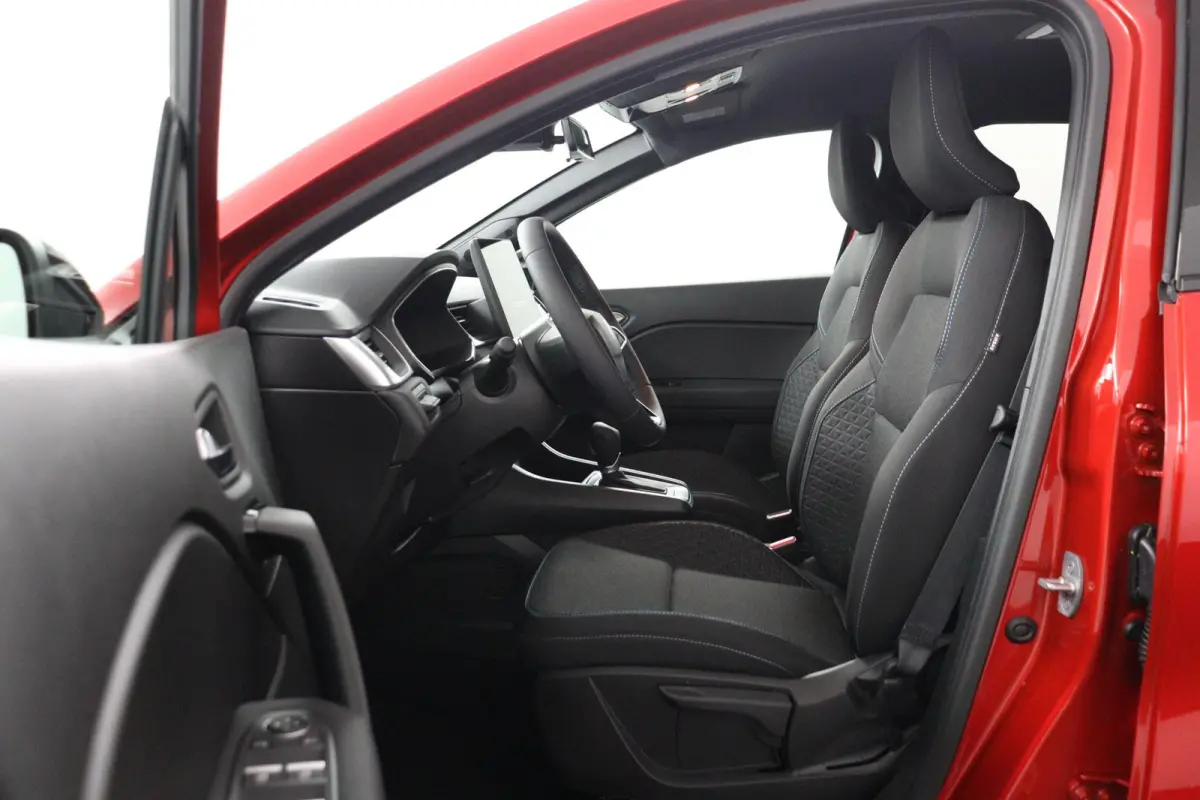 evolution full hybrid E-Tech 145 | Google Navigatie | Parkeercamera | Climate Control |