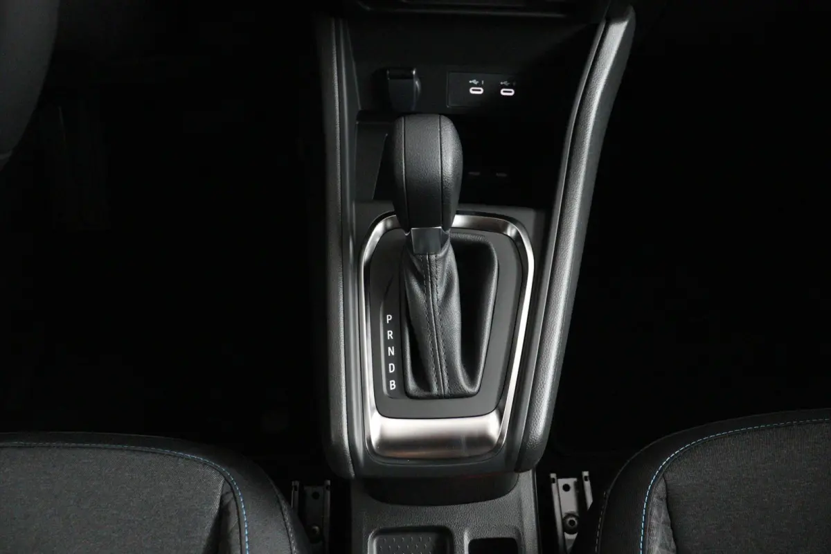 evolution full hybrid E-Tech 145 | Google Navigatie | Parkeercamera | Climate Control |