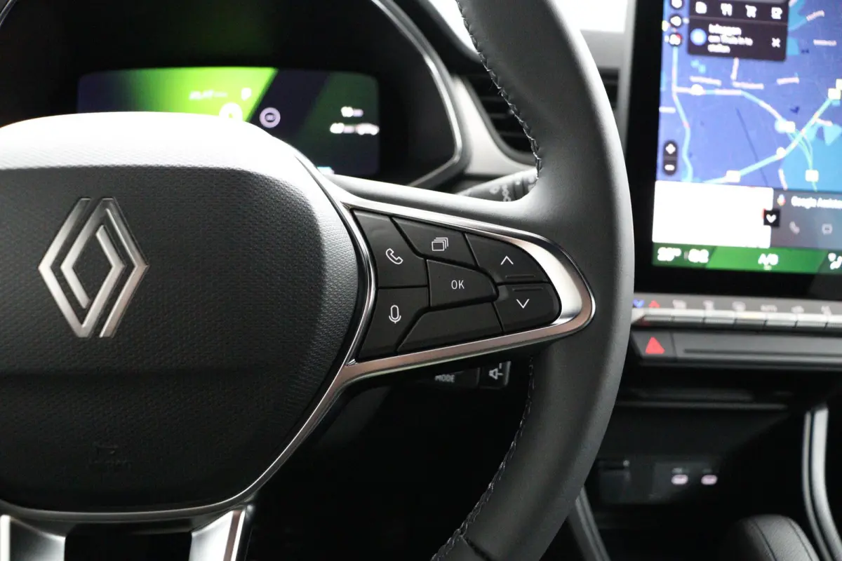 evolution full hybrid E-Tech 145 | Google Navigatie | Parkeercamera | Climate Control |