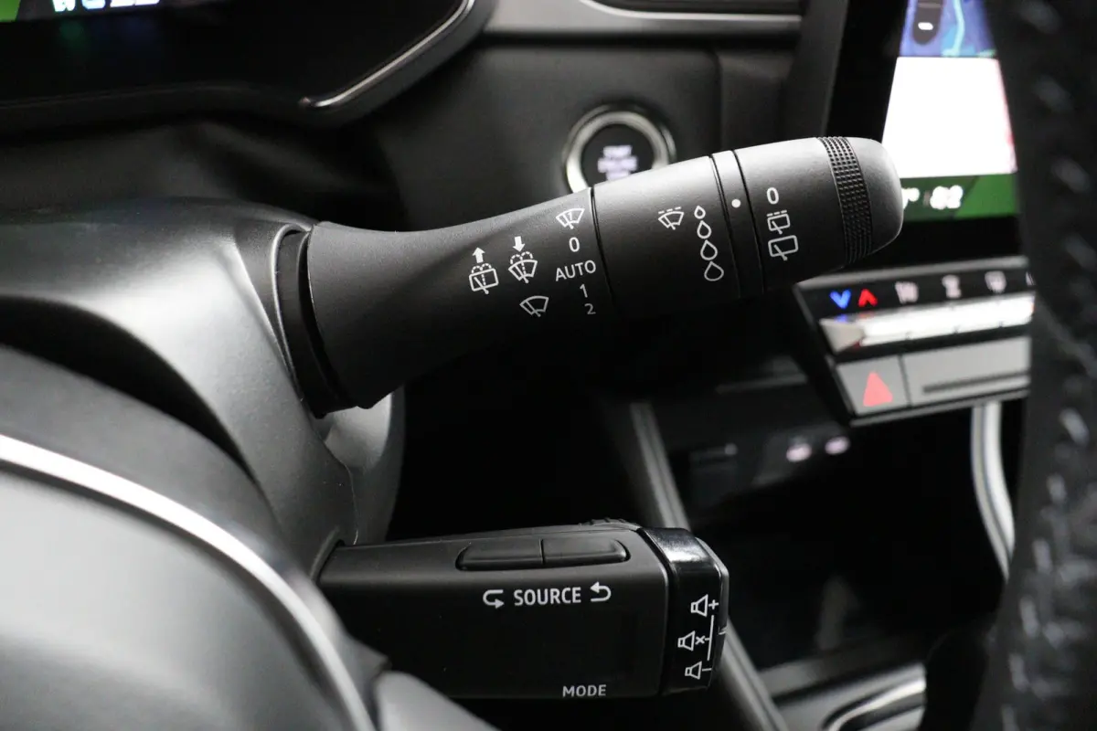 evolution full hybrid E-Tech 145 | Google Navigatie | Parkeercamera | Climate Control |