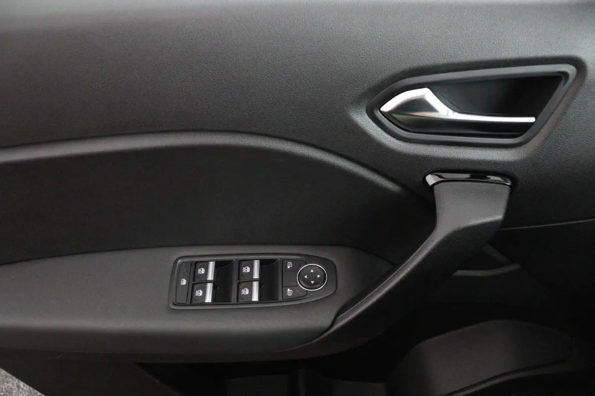 evolution full hybrid E-Tech 145 | Google Navigatie | Parkeercamera | Climate Control |