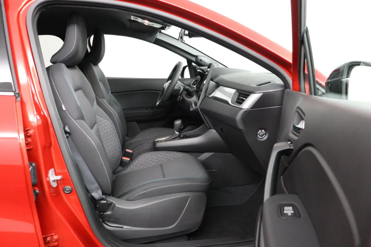 evolution full hybrid E-Tech 145 | Google Navigatie | Parkeercamera | Climate Control |