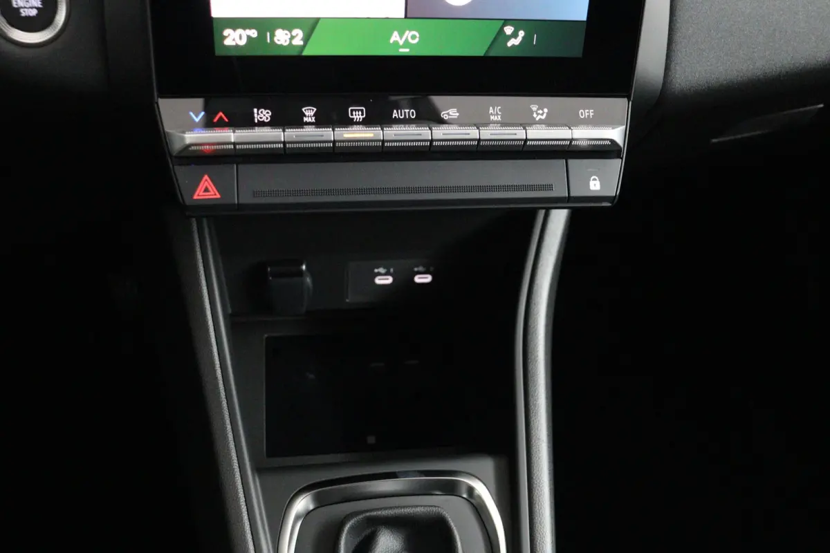 evolution full hybrid E-Tech 145 | Google Navigatie | Parkeercamera | Climate Control |