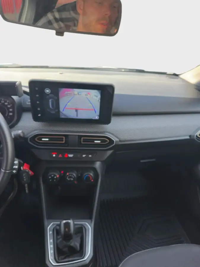 1.0 tce Expression Automaat Apple carplay Achteruitrijcamera Cruise controle