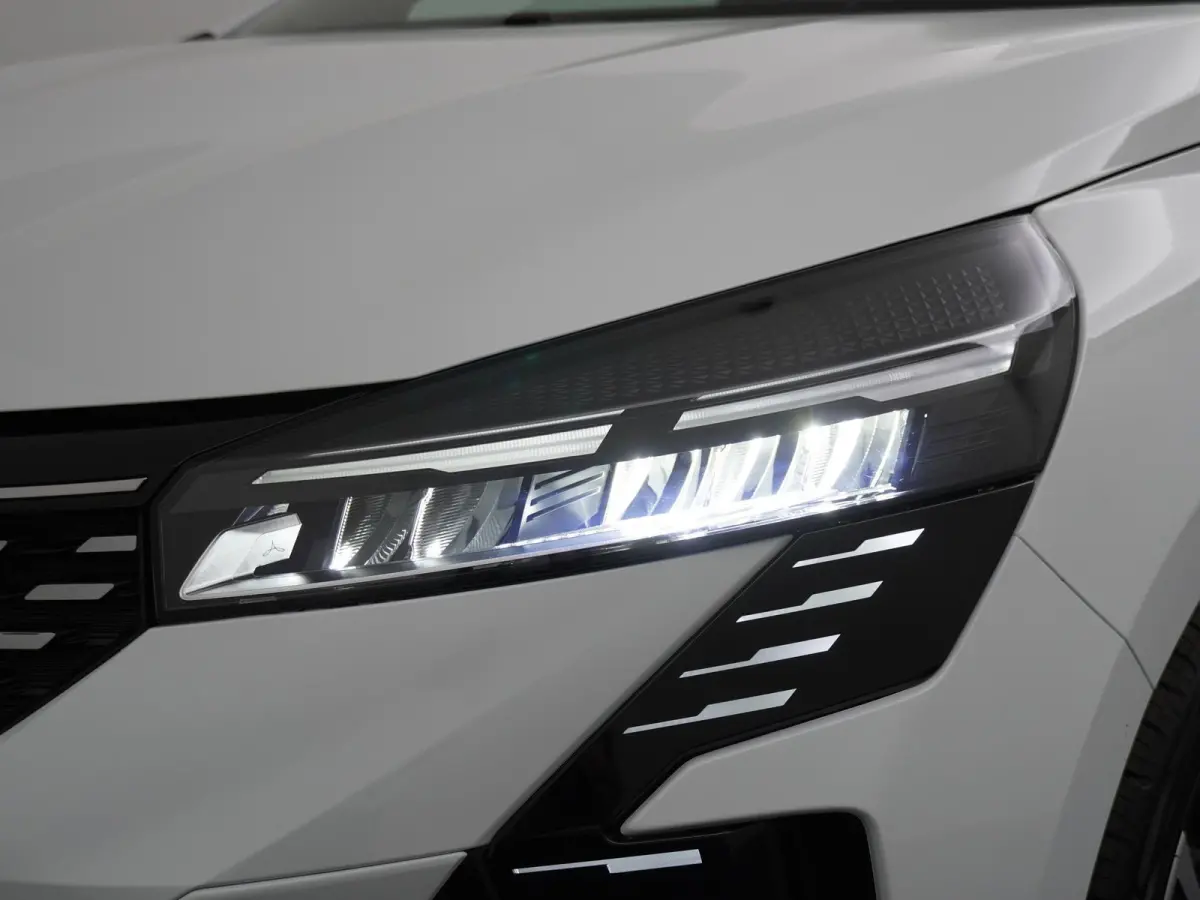 techno full hybrid E-Tech 145 | Groot Navi | Parkeercamera | Stoel- & Stuurverw. |