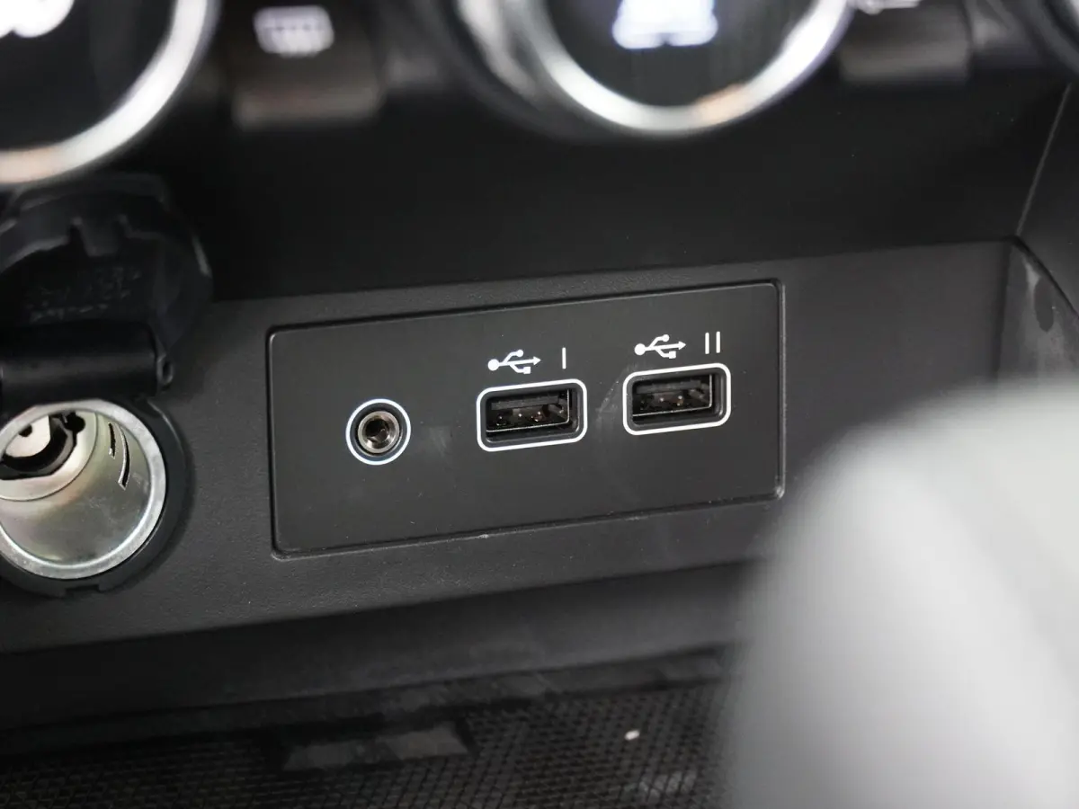 techno full hybrid E-Tech 145 | Groot Navi | Parkeercamera | Stoel- & Stuurverw. |