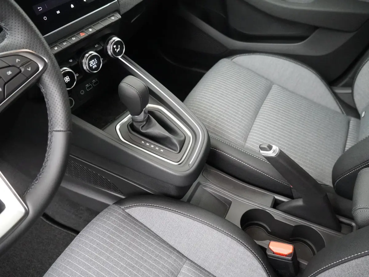 techno full hybrid E-Tech 145 | Groot Navi | Parkeercamera | Stoel- & Stuurverw. |
