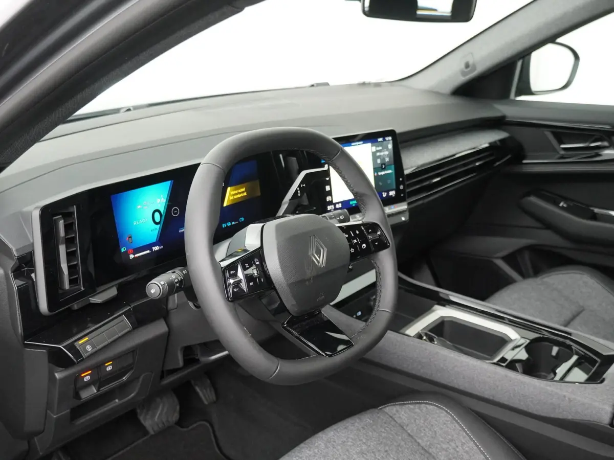 evolution full hybrid E-Tech 200 | Parkeercamera | Google Navigatie | Keyless Entry |