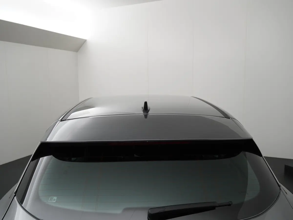 evolution full hybrid E-Tech 200 | Parkeercamera | Google Navigatie | Keyless Entry |