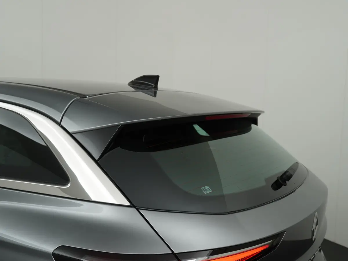 evolution full hybrid E-Tech 200 | Parkeercamera | Google Navigatie | Keyless Entry |