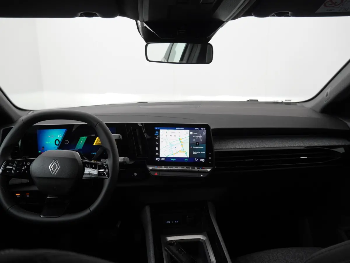 evolution full hybrid E-Tech 200 | Parkeercamera | Google Navigatie | Keyless Entry |