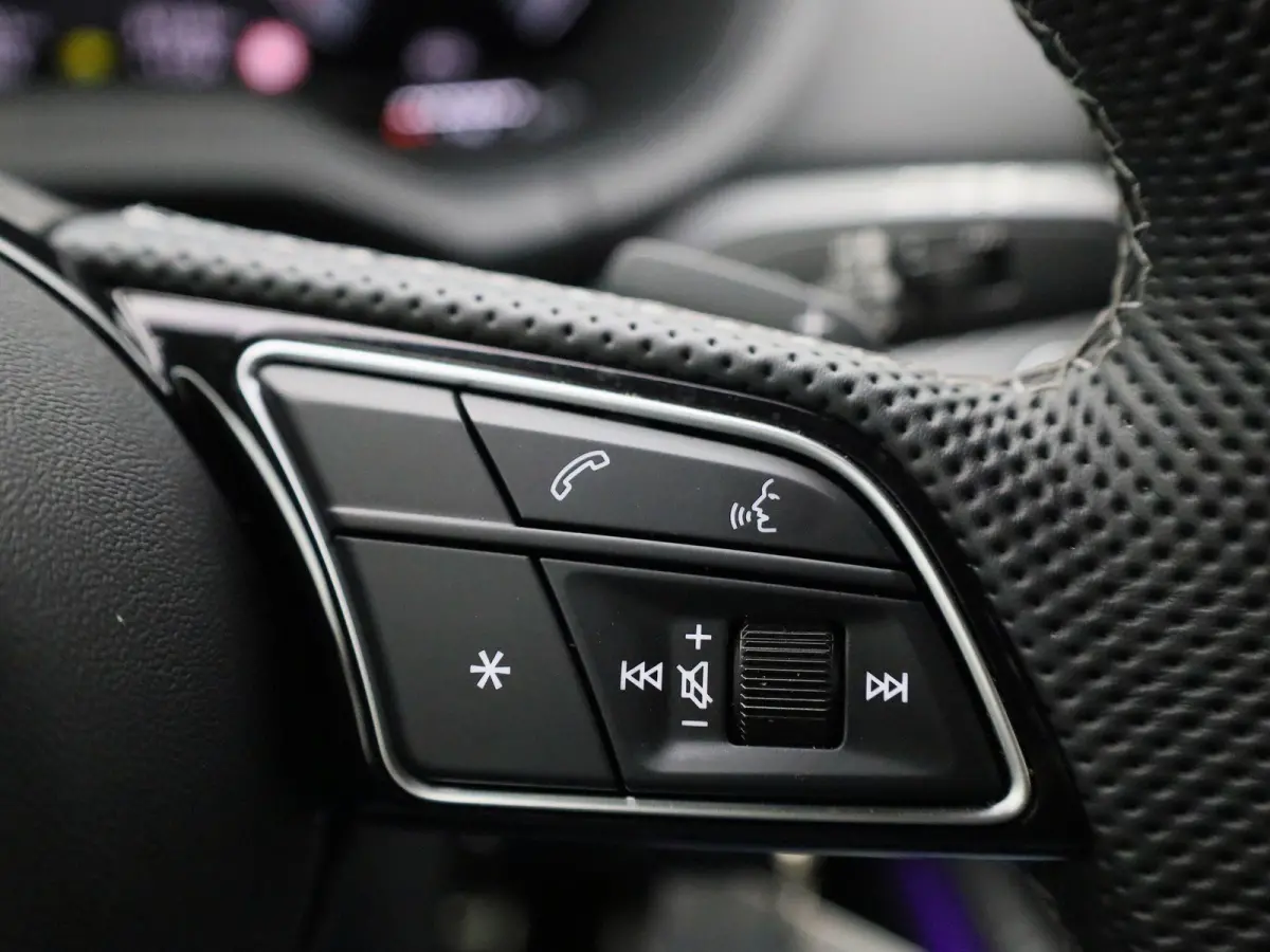 35 TFSI S Edition 150 PK l Cruise control l Climate Control l Navigatie l Parkeersensoren l Achteruitrijcamera l Matrix-LED l Apple Carplay / Android Auto l Audi virtual cockpit l Lichtmetal