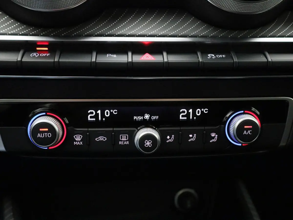 35 TFSI S Edition 150 PK l Cruise control l Climate Control l Navigatie l Parkeersensoren l Achteruitrijcamera l Matrix-LED l Apple Carplay / Android Auto l Audi virtual cockpit l Lichtmetal