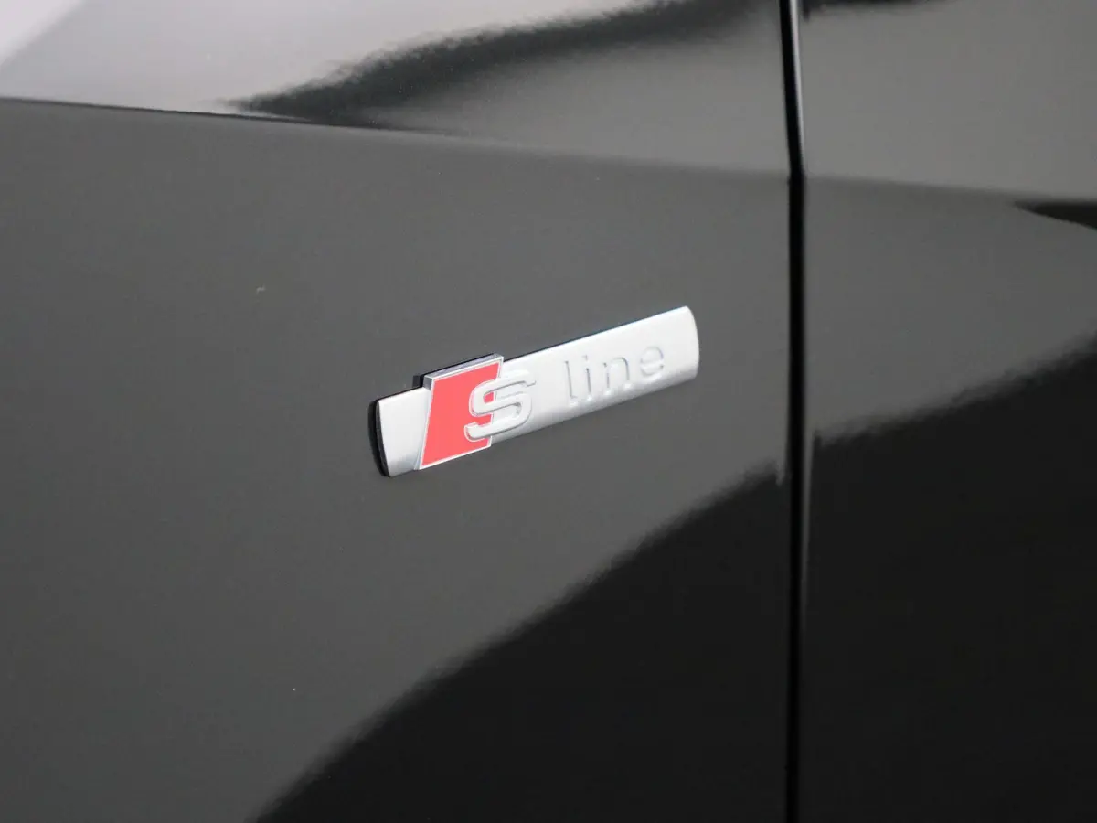 35 TFSI S Edition 150 PK l Cruise control l Climate Control l Navigatie l Parkeersensoren l Achteruitrijcamera l Matrix-LED l Apple Carplay / Android Auto l Audi virtual cockpit l Lichtmetal
