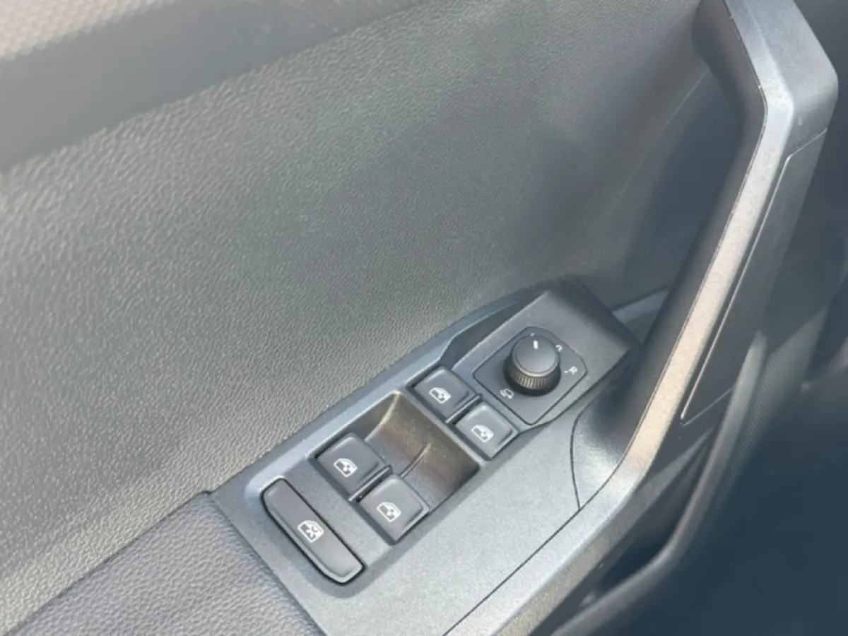 1.0 TSI DSG STYLE LED/NAVI/CRUISE/STOELVERW/PDC