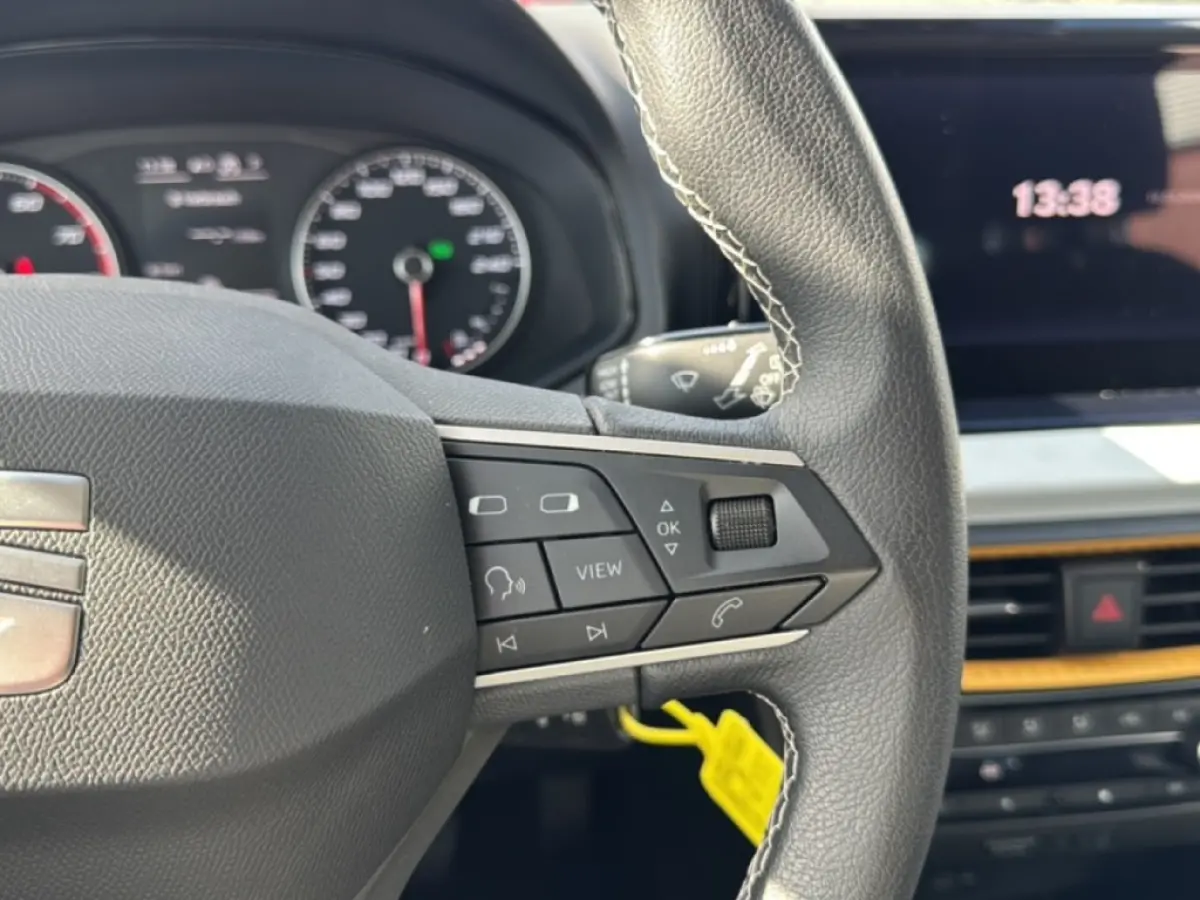 1.0 TSI DSG STYLE LED/NAVI/CRUISE/STOELVERW/PDC
