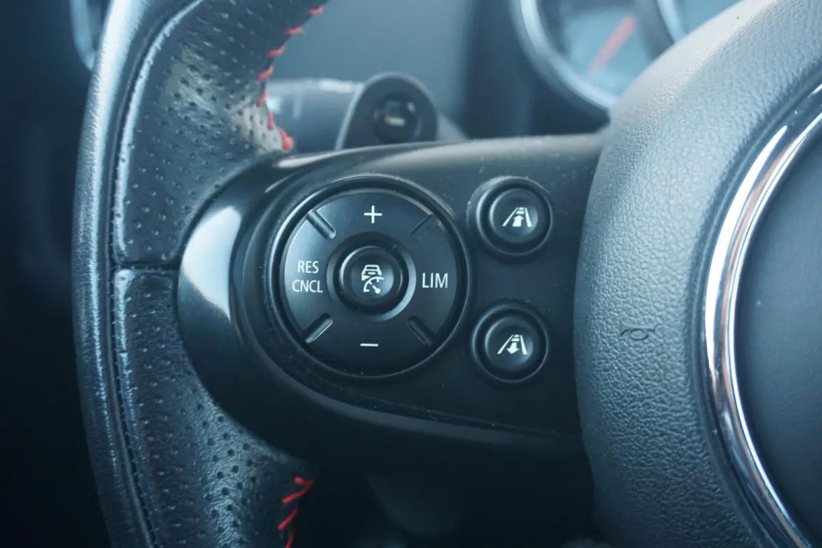 S John Cooper Works Uitvoering | Harman Kardon | Panoramadak | JCW Sportstoelen | Actieve Cruise Control | Led-Koplampen