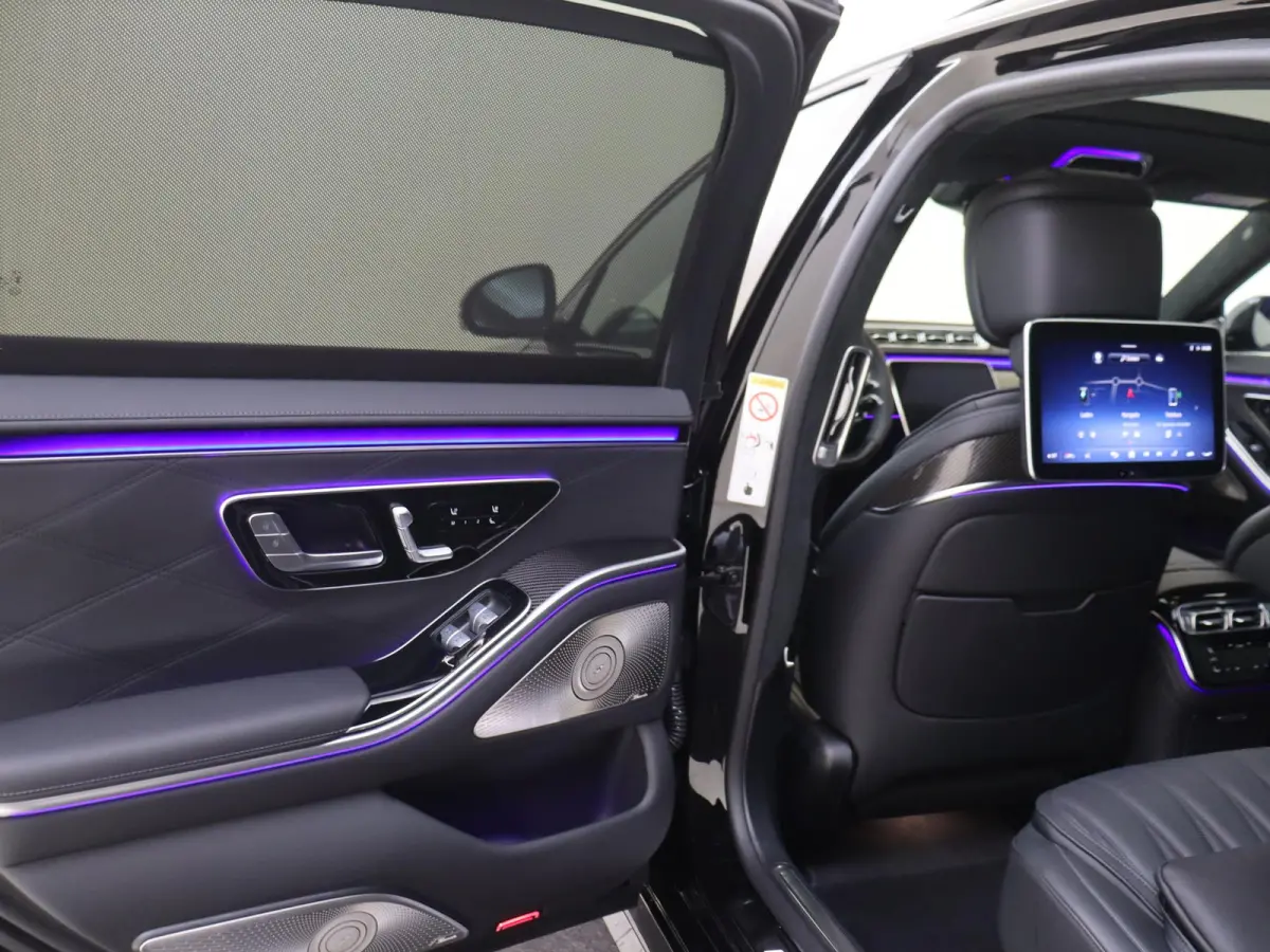 AMG 63 S E Performance /Panoramadak / Burmester 4D/ Rijassistentiepakket /Achterasbesturing /Massage stoelen /