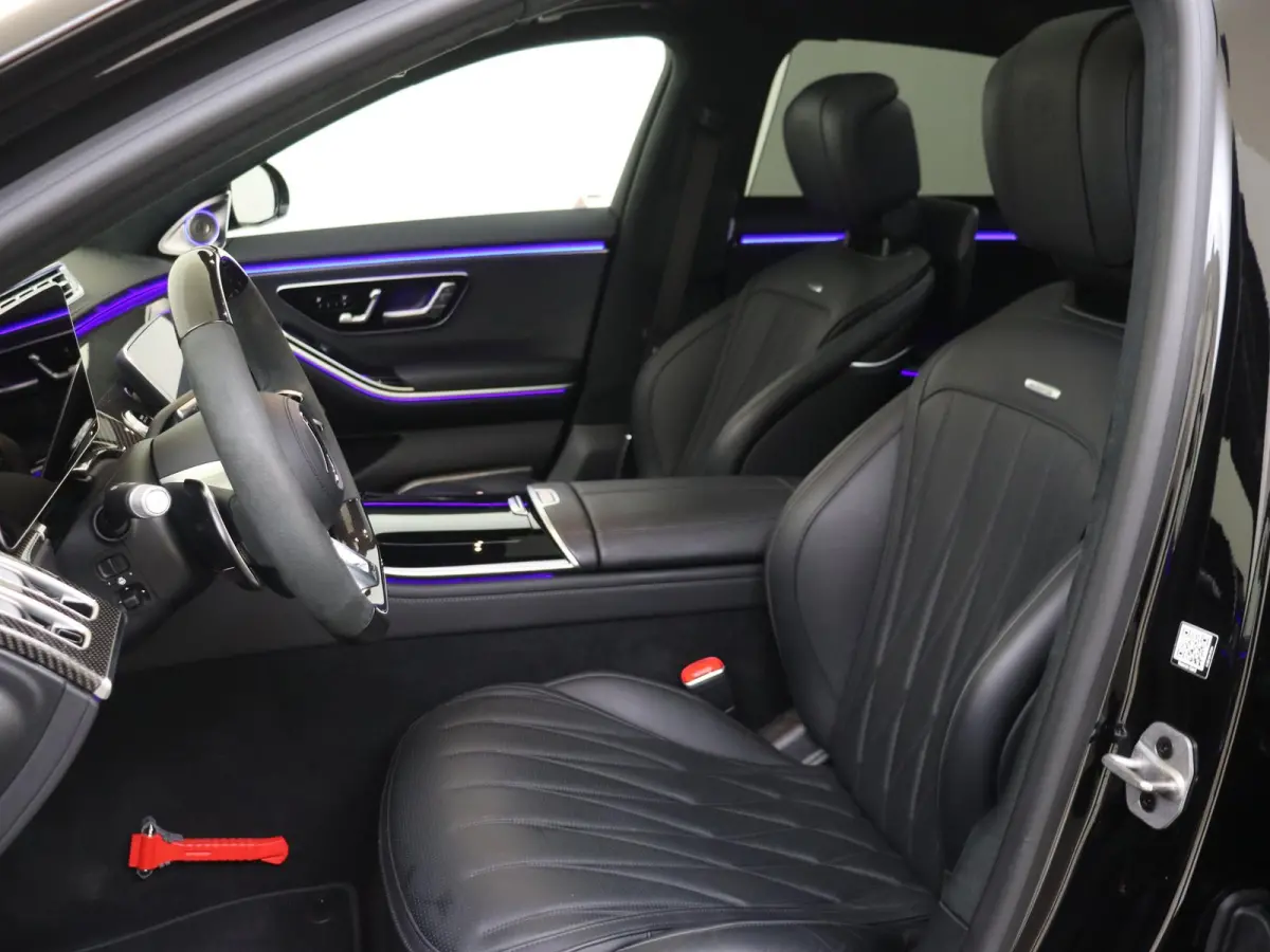 AMG 63 S E Performance /Panoramadak / Burmester 4D/ Rijassistentiepakket /Achterasbesturing /Massage stoelen /