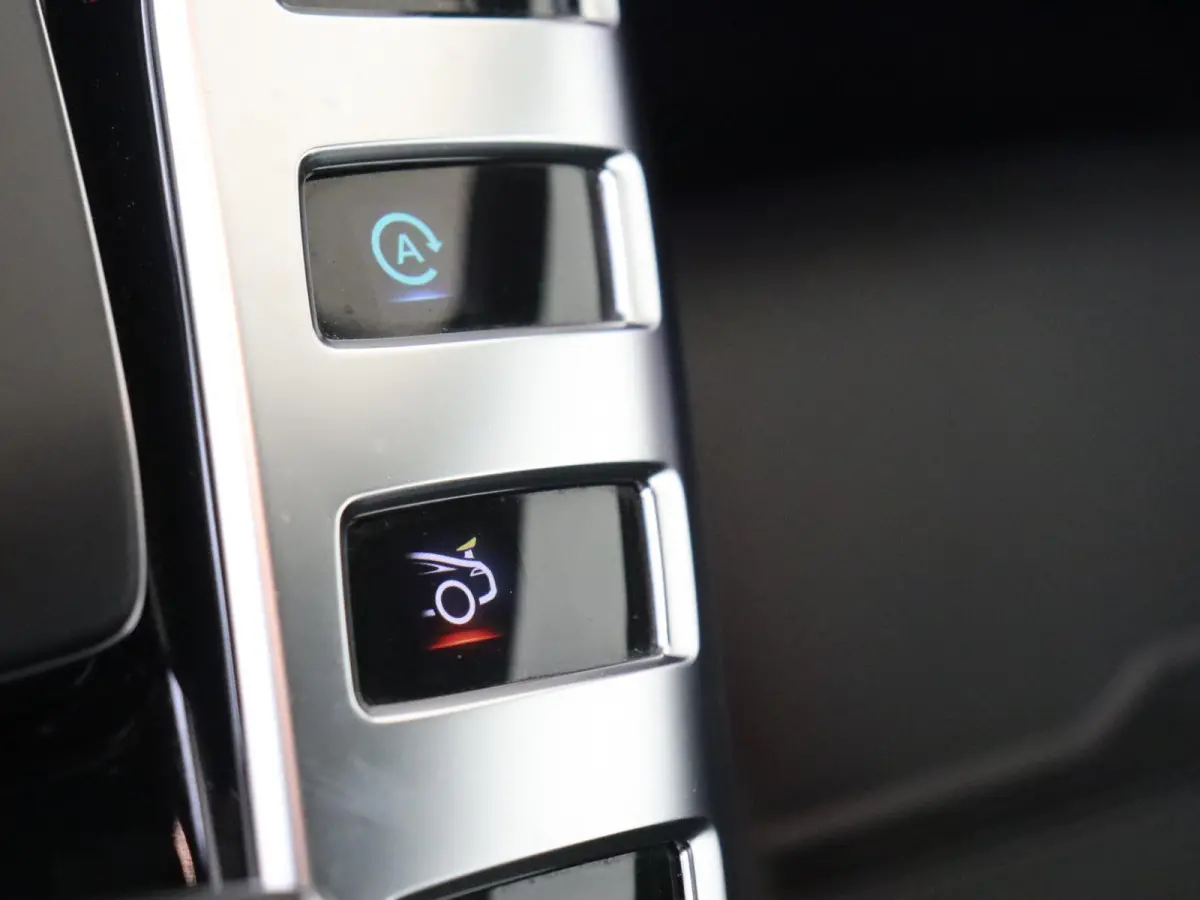 AMG 43 Premium Plus / Stoelverwarming / 360Graden-Camera / Panorama-schuifdak / Night-Pakket / Memory-Stoelen / Stoelventilatie /