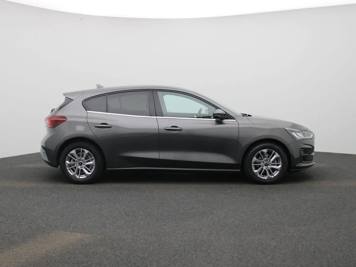 1.0 EcoBoost Hybrid Titanium | Cruise Control | Climate Control | Apple Carplay\ Android Auto | Navigatie|