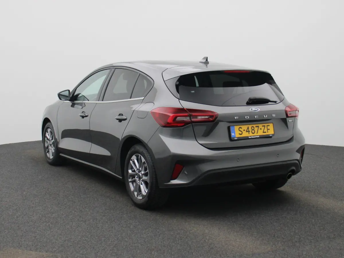 1.0 EcoBoost Hybrid Titanium | Cruise Control | Climate Control | Apple Carplay\ Android Auto | Navigatie|