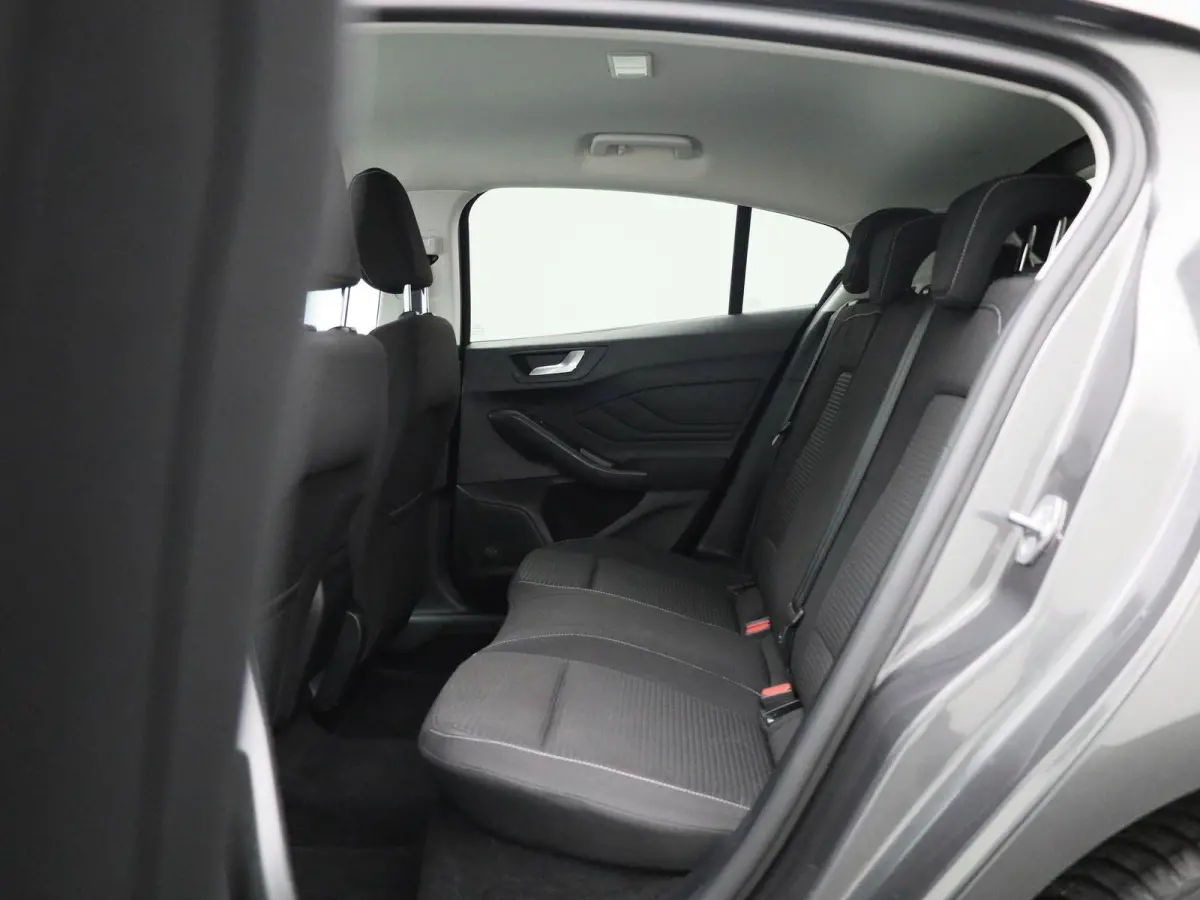 1.0 EcoBoost Hybrid Titanium | Cruise Control | Climate Control | Apple Carplay\ Android Auto | Navigatie|