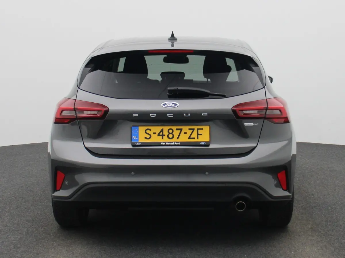 1.0 EcoBoost Hybrid Titanium | Cruise Control | Climate Control | Apple Carplay\ Android Auto | Navigatie|