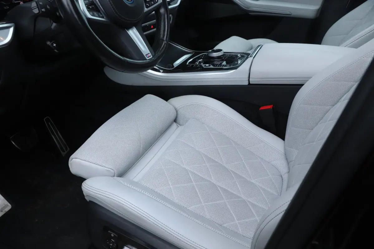 XDrive50e | M-Pakket | MAXTON DESIGN | Pano / Dealer OND / VOL!
