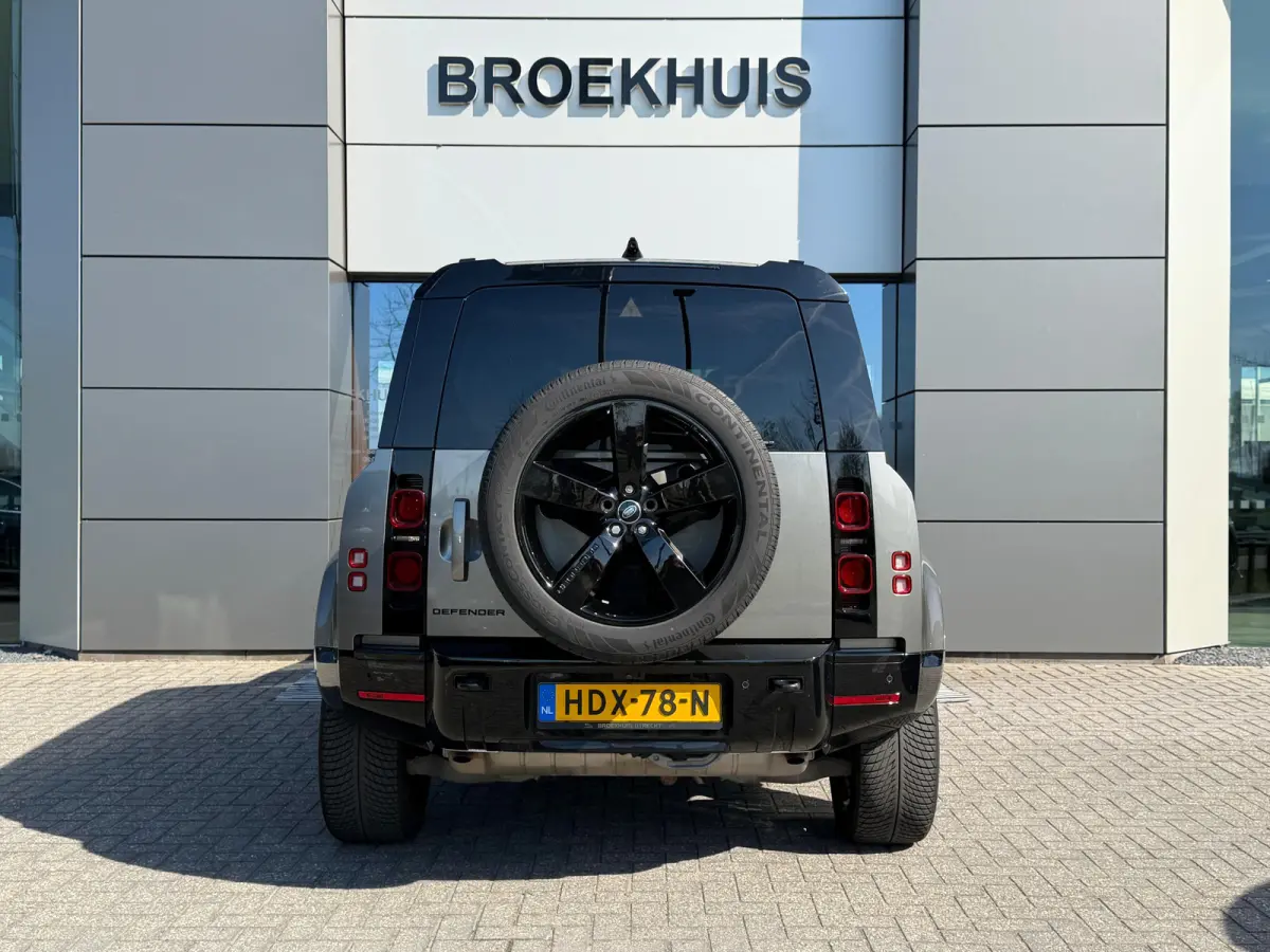 P300e X-Dynamic HSE | 22 Inch | Pano | Meridian Surround | El. trekhaak | Koelbox | Black Pack | Cold Climate