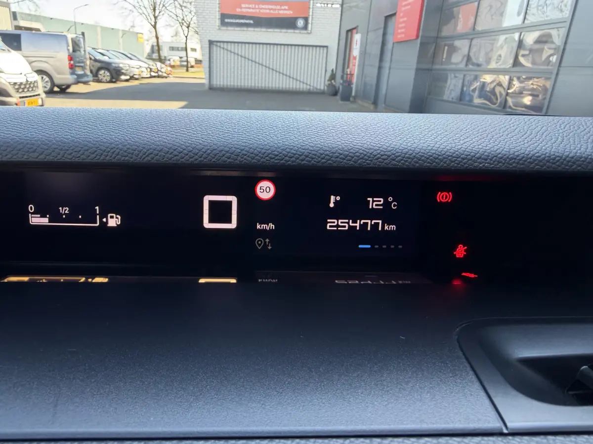 100pk Max (Camera - Automatische Airco - LED - Navigatie - Parkeersensoren)