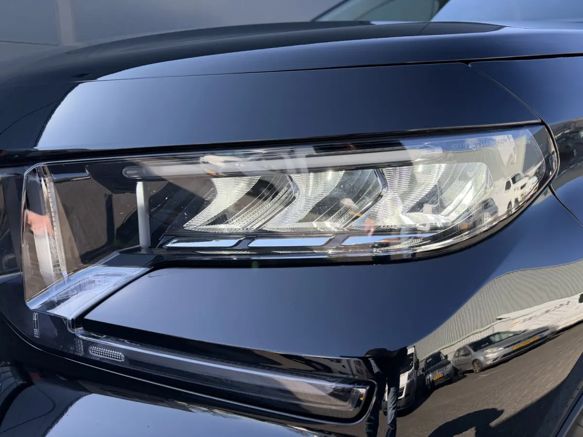 100pk Max (Camera - Automatische Airco - LED - Navigatie - Parkeersensoren)