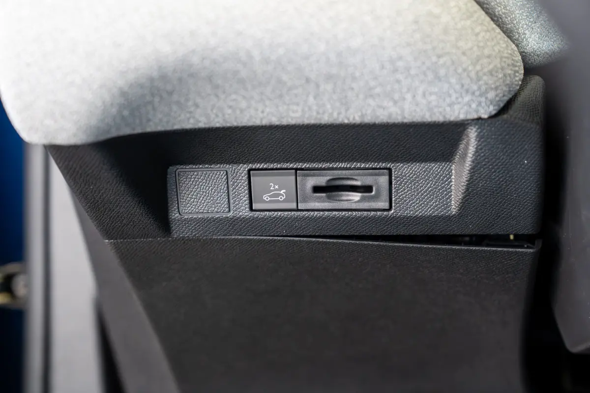1.2 Hybrid 145 Max | Achterbank verstelbaar | Apple Carplay/Android Auto|telefoonintegratie premium | Buitenspiegels elektrisch inklapbaar