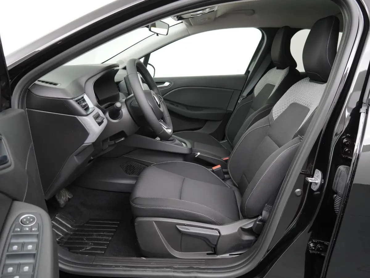 1.6 HEV Intense | € 6.600,- korting!| Automaat | 143 pk | 8 jaar Fabrieksgarantie | Parkeercamera | Apple Carplay & Android